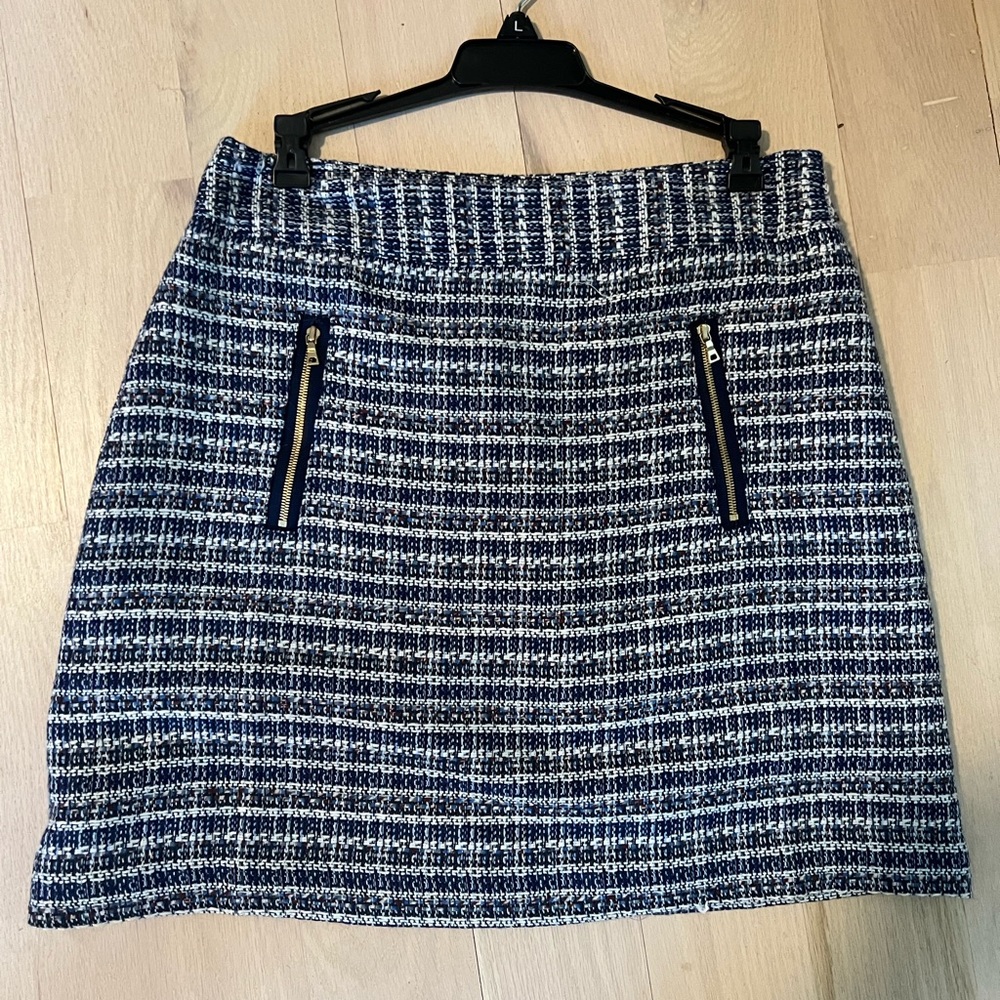 Loft skirt, size 6!